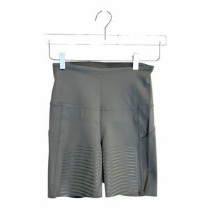 Lululemon Rogue Renegade Grey Sage High Rise Bike Shorts Sz 6